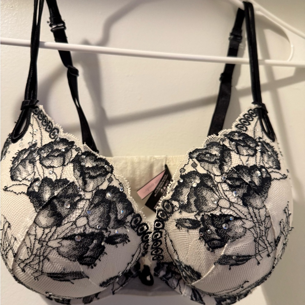Victoria’s Secret Lace Black and White Push-Up Bra